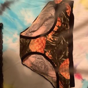 VS Pineapple Undies!!